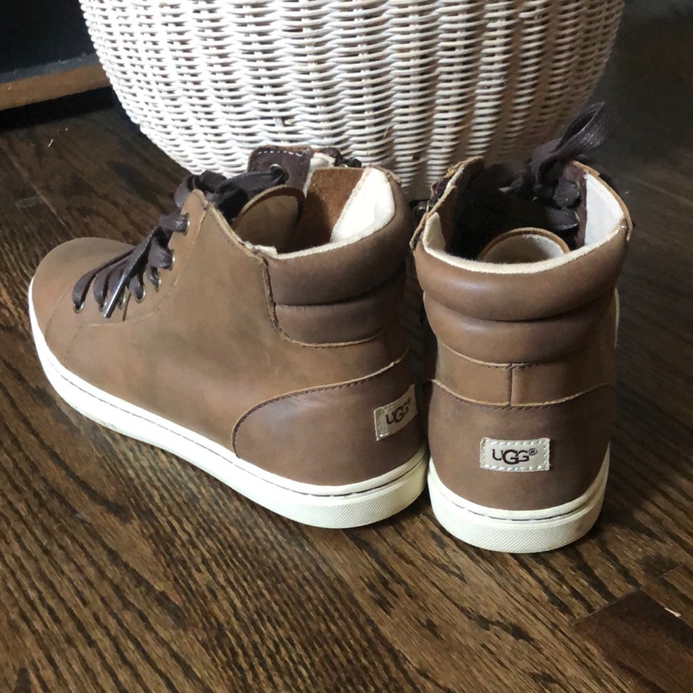 Ugg chocolate ankle tennies 7.5